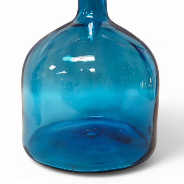 Mid-Century Modern Vintage Hand Blown Blue Model 6942 Decanter by Joel Myers for Blenko For Sale - Image 3 of 7
