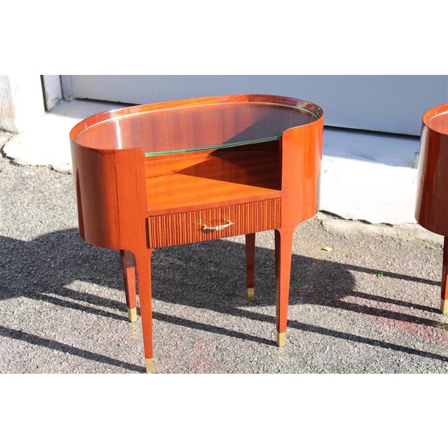 Mid-Century Modern Oval Bedside Tables with Ducrot Glass Tops by Paolo Buffa, 1950, Set of 2 For Sale - Image 3 of 18