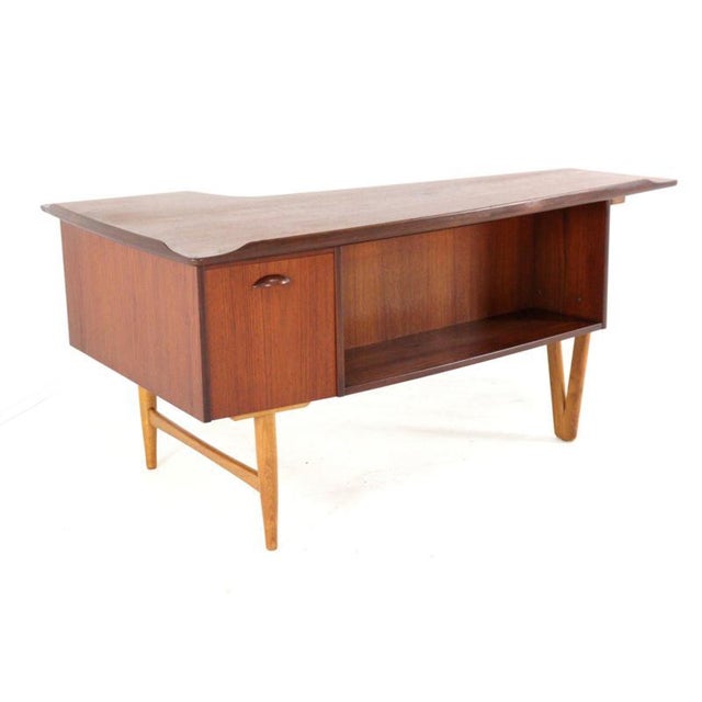 Boomerang Desk by Peter Løvig Nielsen for Hedensted Møbelfabrik For Sale - Image 9 of 16