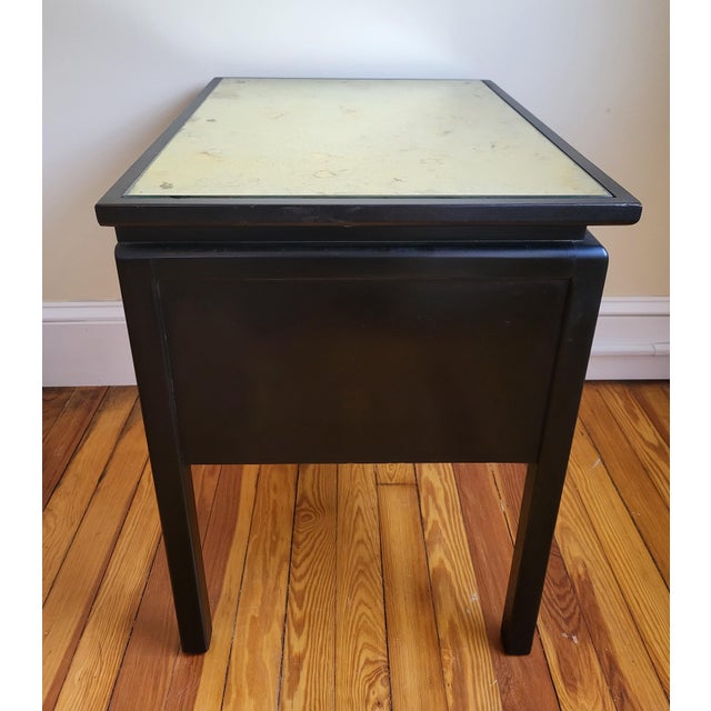 1950s American of Martinsville Black Side Table With Mirrored Top For Sale In Baltimore - Image 6 of 12