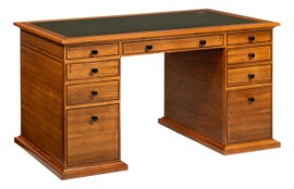 Example of David Linley Tables