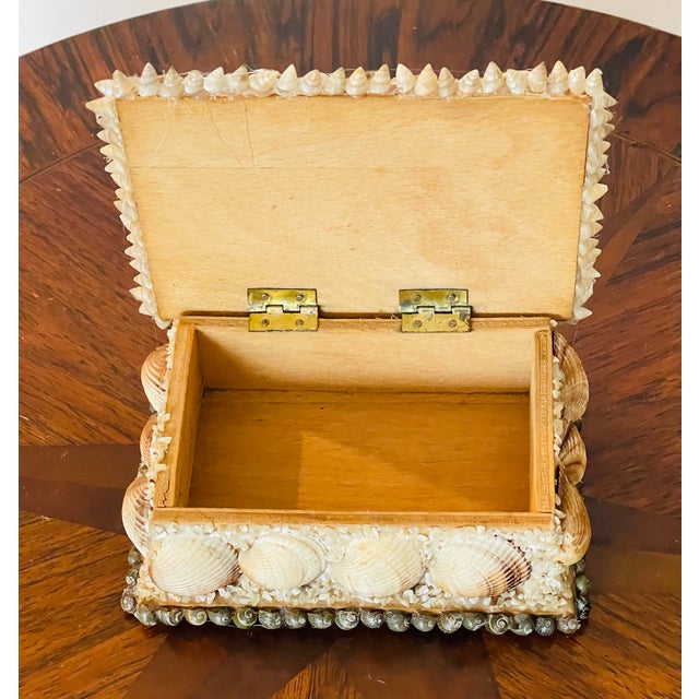 1940s Antique Sailors Valentines Sea Shell Small Box For Sale - Image 5 of 5