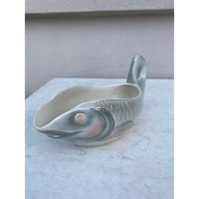 De Sarreguemines Majolica Fish Saucer Sarreguemines, Circa 1930 For Sale - Image 4 of 6