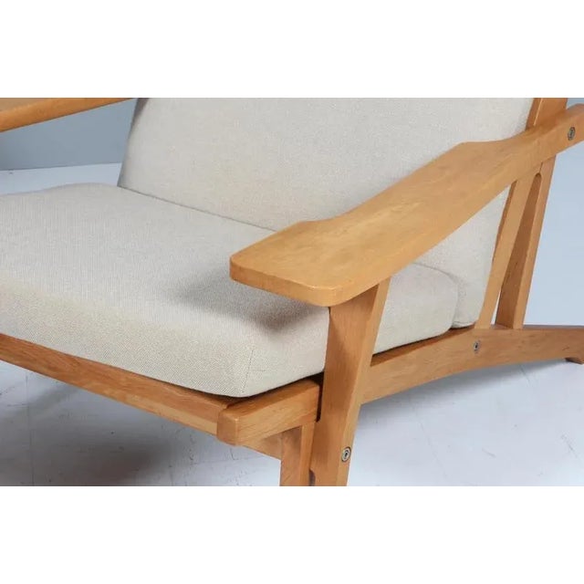 Lounge Chair by Hans J. Wegner for Getama, 1960s For Sale - Image 4 of 9
