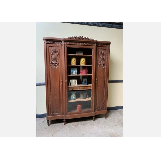 Age: circa 1900 Wood type: solid oak Condition: very good, meticulously maintained, fully restored original condition...