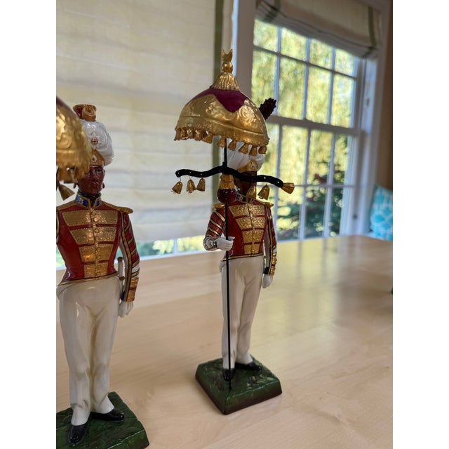 1910s Pair of Sitzendorf German Porcelain Soldiers For Sale - Image 4 of 10