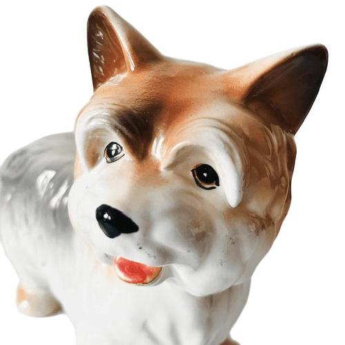 1960s Mid-Century Porcelain Yorkshire Terrier Dog Figurine from Imoto, 1960s For Sale - Image 5 of 7