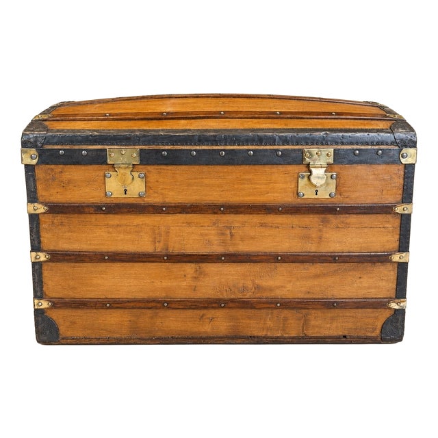 19th Century Domed Travel Trunk in Wood, Brass, and Leather For Sale