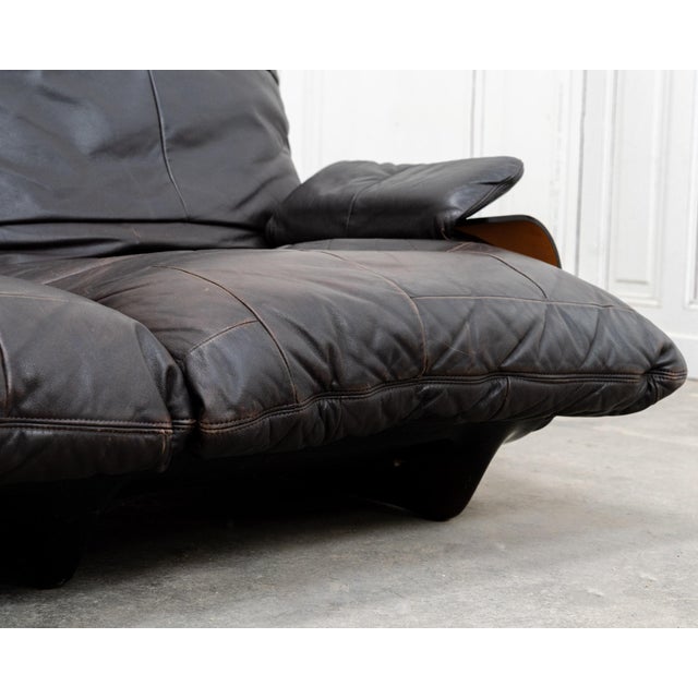 Animal Skin Vintage Marsala Sofa and Ottoman in Brown Leather from Ligne Roset, 1980s, Set of 2 For Sale - Image 7 of 13