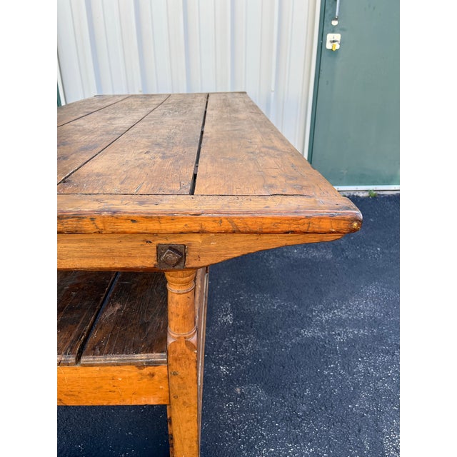 Rustic American Oak Farmhouse Hutch Table C. 1800-1820 For Sale - Image 9 of 12