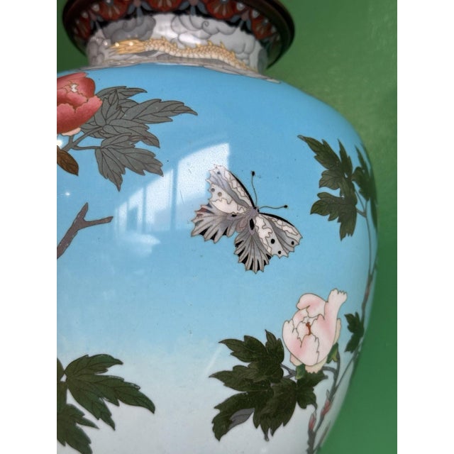 Large Japanese Cloisonne Enamel Lidded Vase Dragons Peonies Butterflies Goto For Sale - Image 15 of 18