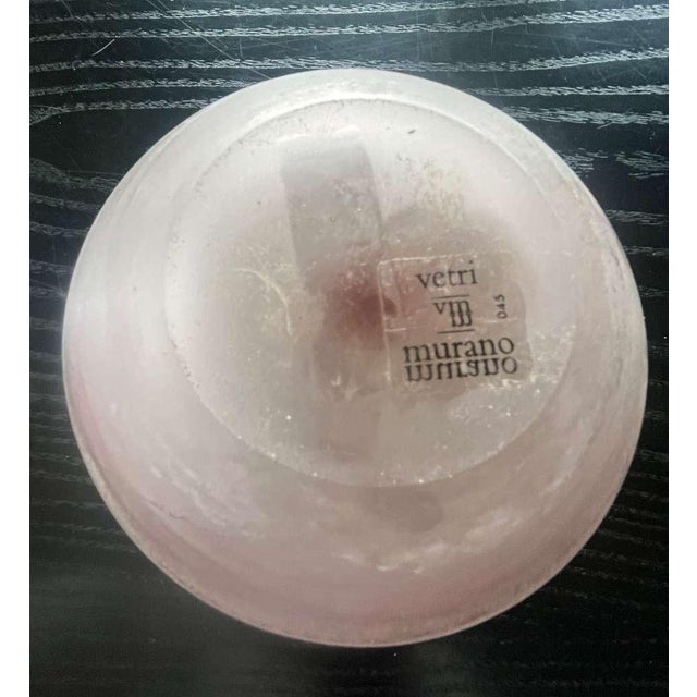 Late 20th Century Hand-Blown Murano Frosted Pink Glass Vase – Prestigious Factory Code 045 (Cenedese), Vm Label, Italian Art Glass, 1980s. For Sale - Image 5 of 6