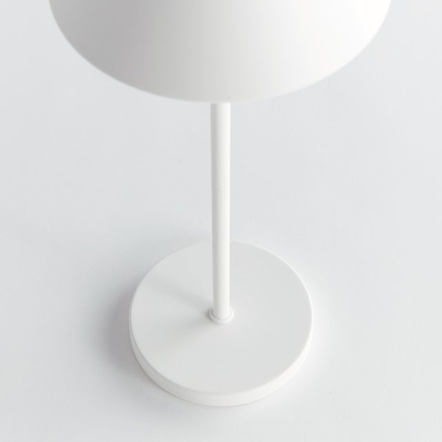 Kenneth Ludwig Chicago Alluna Cordless Led Lamp 14" - White For Sale - Image 4 of 9