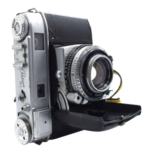 Vintage German Kodak Retina IIIc Folding Rangefinder Camera With Schneider-Kreuznach Retina Lens
