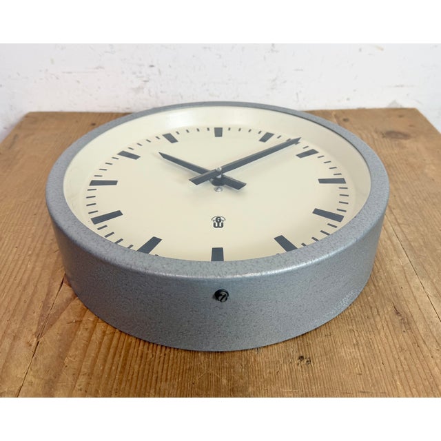 Gray Industrial Grey Wall Clock from GW, East Germany, 1960s For Sale - Image 8 of 18