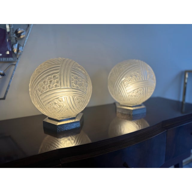 Art Deco Bronze Ball Lamps from Hettier & Vincent Turban, 1930s, Set of 2 For Sale - Image 15 of 18