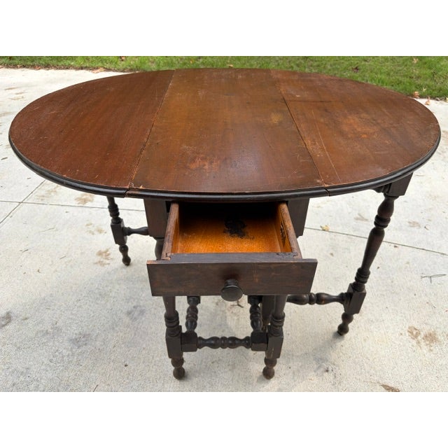 Made in the 1920’s by the Hannahs Manufacturing Company, a historic furniture maker in Kenosha in Wisconsin. This vintage...