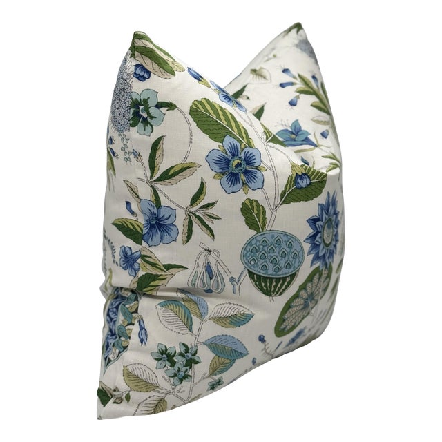 Schumacher Roca Redonda 22x 22 Decorative Pillow Cover in Ivory and Blue For Sale