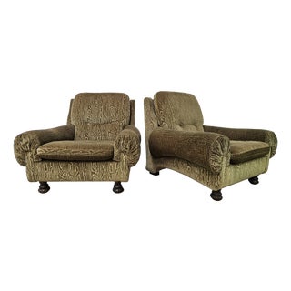 Vintage Italian Lounge Chairs in Green Fabric and Wooden Base, 1970, Set of 2 For Sale