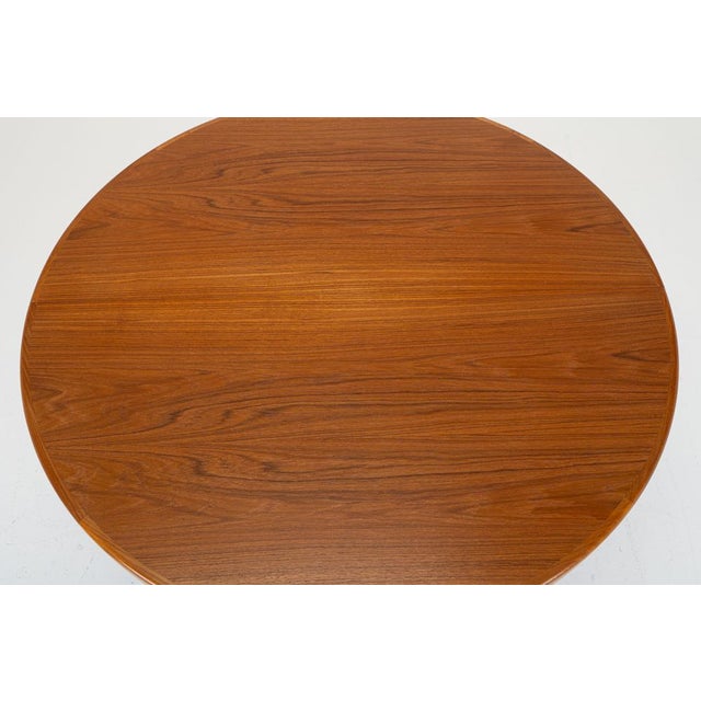 Round Extendable Teak Dining Table by Bramin, 1960s For Sale - Image 6 of 10