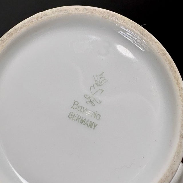 1920s Vintage Bavaria White Porcelain Teapot by Oscar Schaller With Gold Starburst Pattern, Germany (1910–1935) For Sale - Image 5 of 9