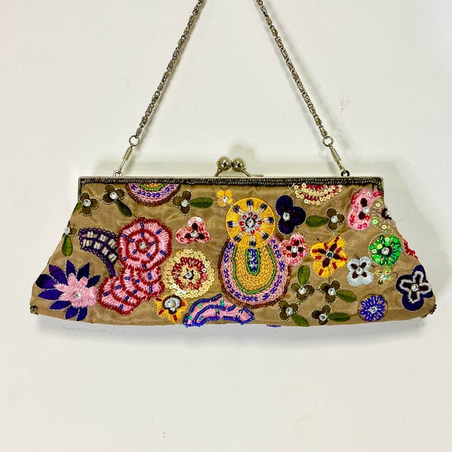 1960s 1960s Vintage Art Nouveau Boho Chic Hollywood Regency Hand Beaded Evening Bag Clutch. For Sale - Image 5 of 12