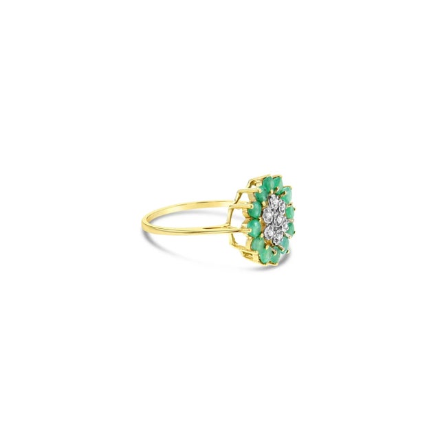 Contemporary Emerald & Diamond Sunburst Ring 1.00cttw 14k Yellow Gold, Size 5 For Sale - Image 3 of 4