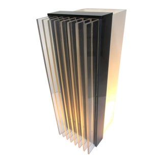 Mid 20th Century Lucite Fin Bladed Table Lamp in the Style of Joe Columbo For Sale