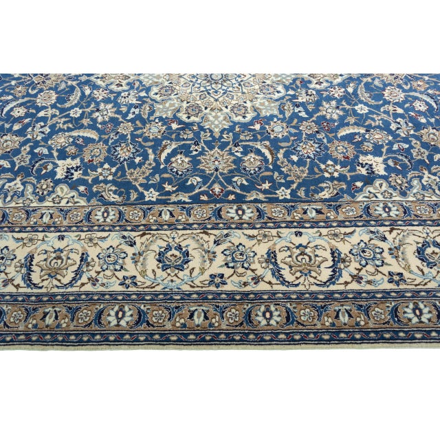 Hand-Knotted Nain 9la Oriental Rug with Silk For Sale - Image 9 of 13