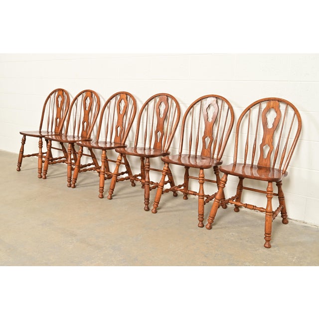 Ethan Allen Ethan Allen Style American Colonial Solid Oak Spindle Back Windsor Dining Chairs, Set of Six For Sale - Image 4 of 9