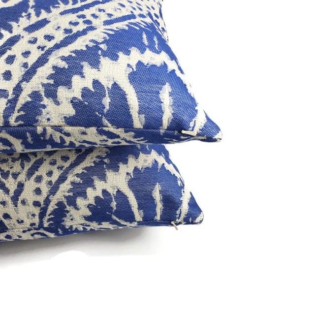 Contemporary Blue & White Damask Pattern Pillow Cover For Sale - Image 4 of 7