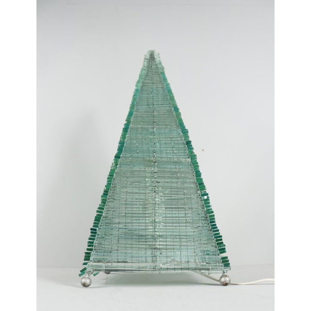 Sculptural Pyramid Table Lamp in Glass, France, 1970s For Sale - Image 4 of 18
