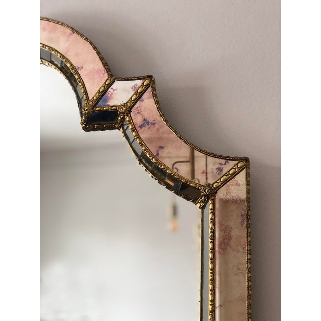 Wood Large Vintage Venetian Brass Mirror – Gold Hollywood Regency, Spanish 1990s For Sale - Image 7 of 12