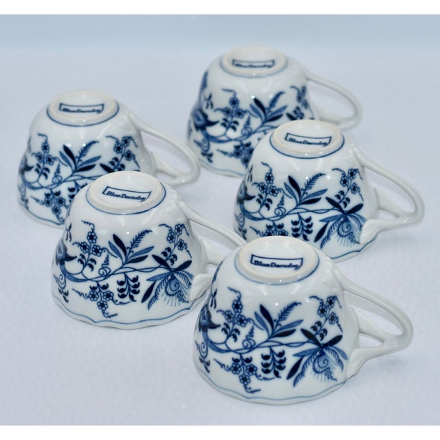 1970s 1970s Blue Danube Oversized Blue Onion Pattern Porcelain Split Handle Coffee Tea Cups - 5 Pieces For Sale - Image 5 of 7