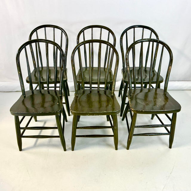 Late 19th C. Antique Americana Farmhouse Boho Chic Chippy Paint Windsor Pine Dining Chairs - Set of 6. For Sale - Image 11 of 16