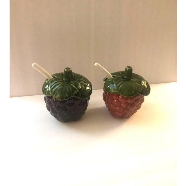 1970s Majolica Berry Condiment Jam Jars With Spoons - A Pair For Sale - Image 6 of 6