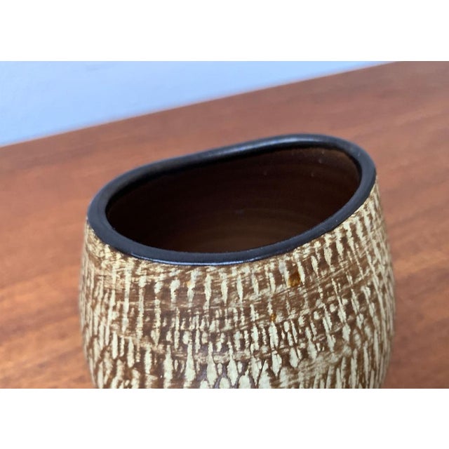 West German Pottery Vase by Rudolf Christmann for Dümler & Breiden, 1960s For Sale - Image 5 of 15