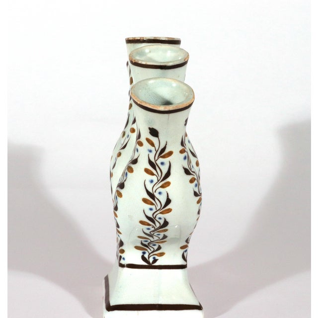 Pearlware Prattware Five-Finger Flower Vase or Quintal Circa 1795–1810 For Sale In Philadelphia - Image 6 of 11