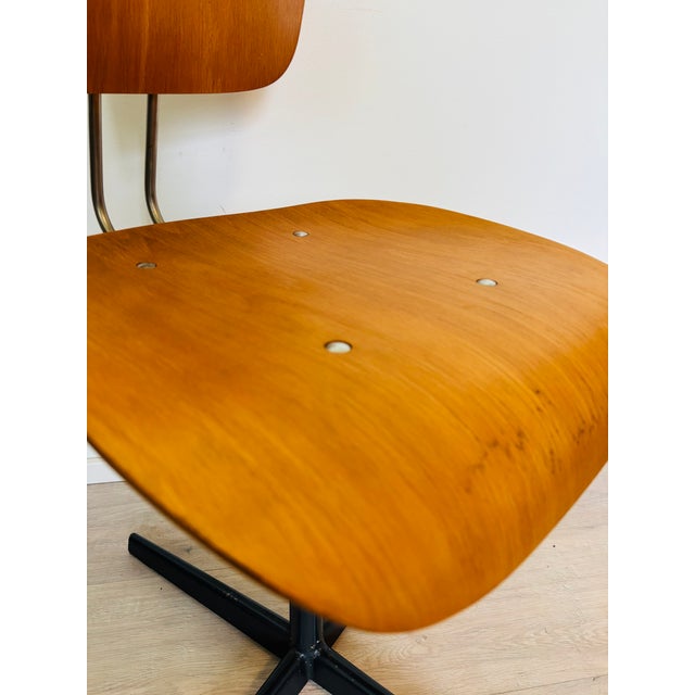 Industrial Desk Chair by Kovona, Czechoslovakia, 1970s For Sale - Image 10 of 11