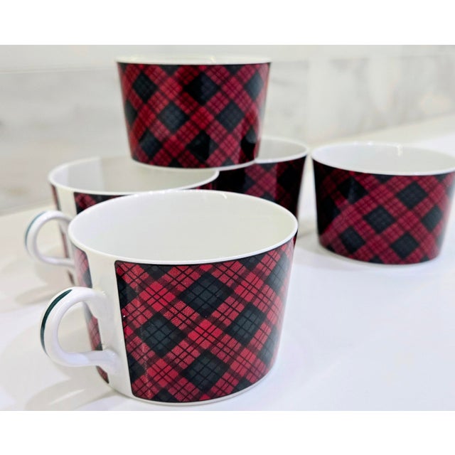Vintage 1990s Sasaki Tartan Cermaic Cups by Charles Roberts, Red & Green Plaid, Made in Japan, Set of 5 For Sale - Image 4 of 9