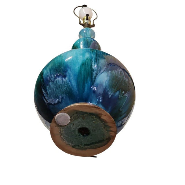 Wood Mid Century Modern Royal Haeger Large Double Gourd Ceramic Table Lamp With Shade For Sale - Image 7 of 7