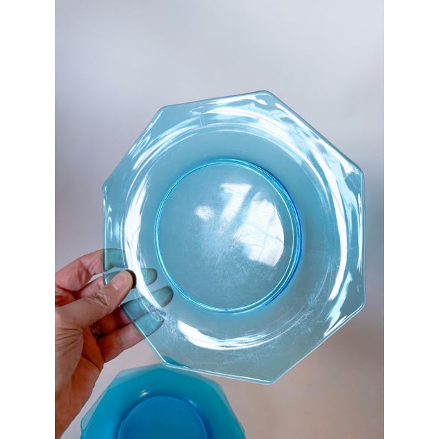 Glass 1920s Fostoria Octagonal Electric Blue Luncheon Plates- Set of 4 For Sale - Image 7 of 7