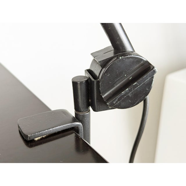 Aluminum & Black Metal Sintesi Table Lamp by Ernesto Gismondi for Artemide, 1970s For Sale - Image 10 of 16