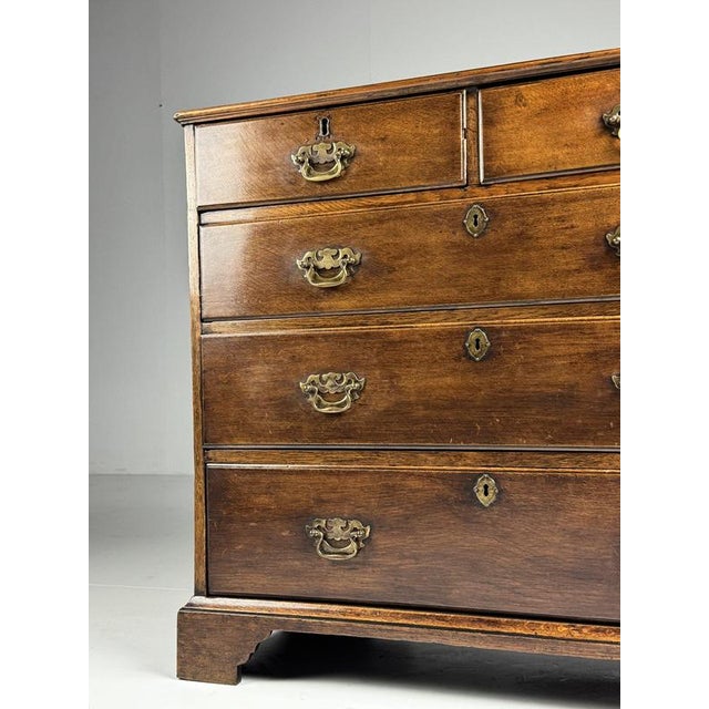 English Chest of Drawers, 1780s For Sale - Image 9 of 18