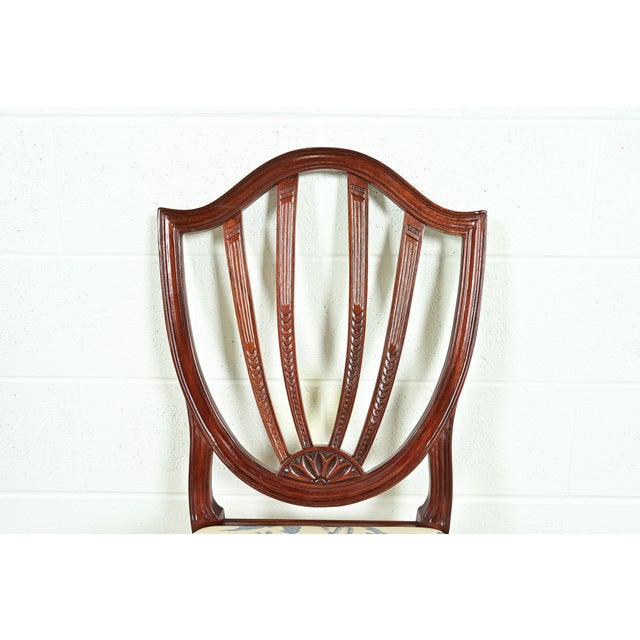 Baker Furniture Historic Charleston Federal Carved Mahogany Shield Back Dining Chairs, Set of Four For Sale In South Bend - Image 6 of 13
