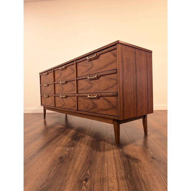 Mid-Century Modern 1970s American Walnut 9 Drawer Lowboy Dresser by Broyhill Lenoir For Sale - Image 3 of 9