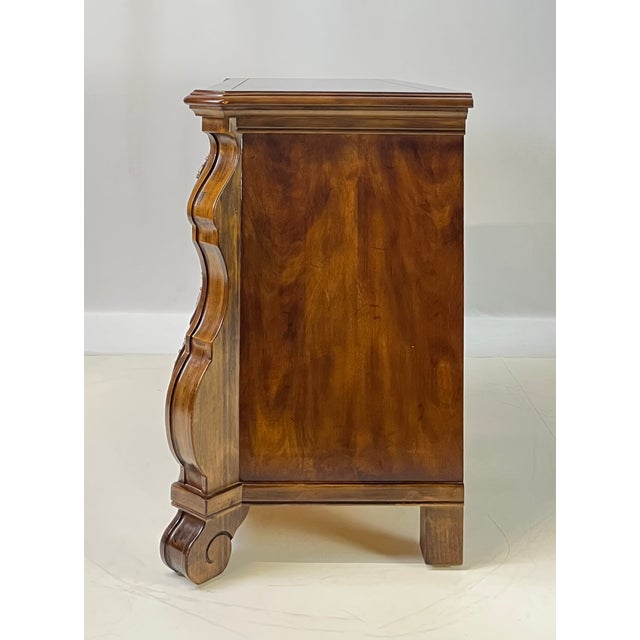 Brown Late 20th Century Henredon Viennese/French Provincial Bombe Chest or Commode For Sale - Image 8 of 16