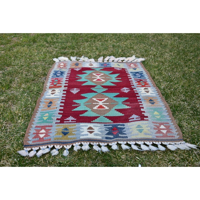 1950s Turkish Traditional Style Handwoven Oushak Kilim Rug For Sale - Image 4 of 13