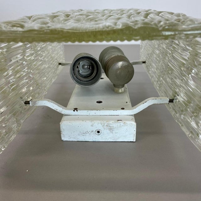 Large Hollywood Regency Cubic Ice Glass Wall Light from Kalmar Lights, 1960s For Sale - Image 15 of 18