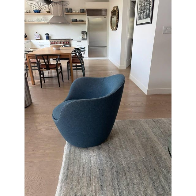 2020s DWR Lina Swivel Chairs X2 / Made in Italy / Dark Navy For Sale - Image 5 of 9